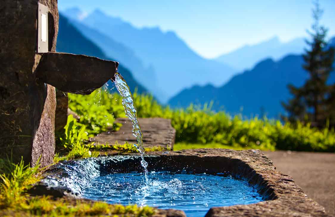 Wasser-Fakten: Alles Wichtige rund um das kühle Nass